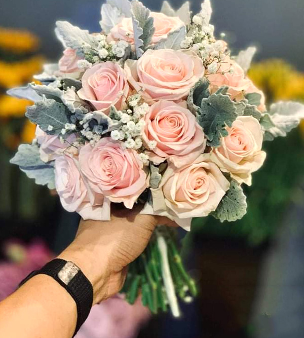 Hoa cầm tay cô dâu xinh đẹp nhất