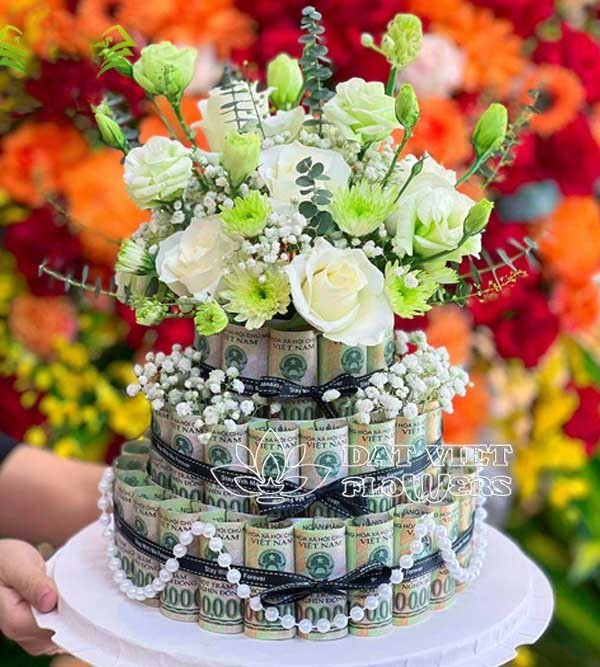 Bánh kem tiền tặng bạn bè, đồng nghiệp