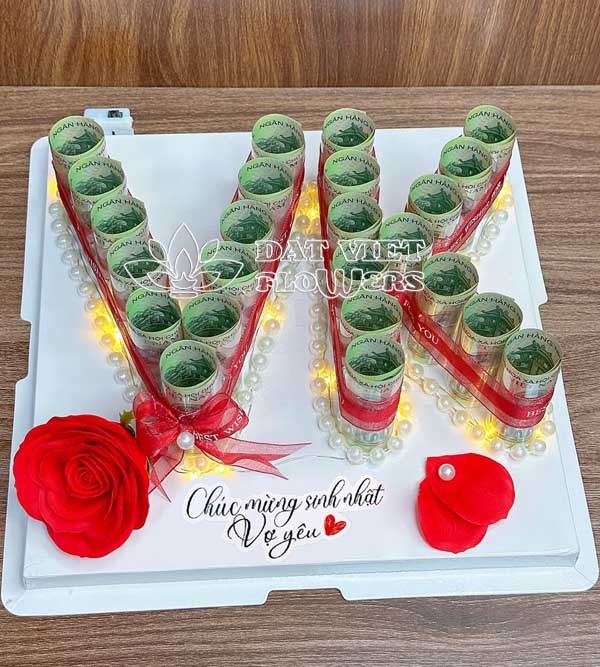 Hộp quà làm bằng tiền tặng sinh nhật vợ
